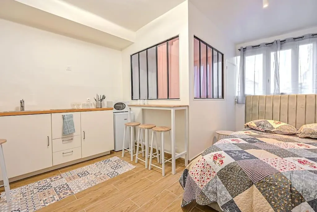 Appartement Parisien - Gambetta Paris